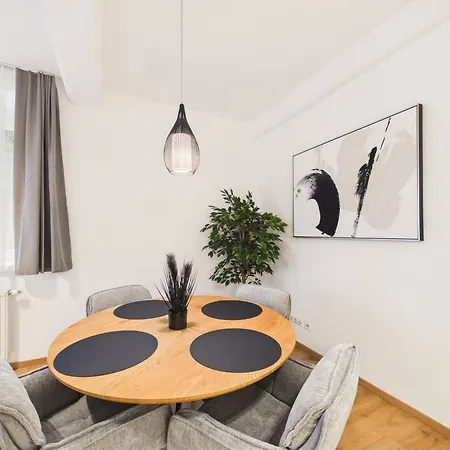 Stadtapartments Luna By Cosy Homes *
