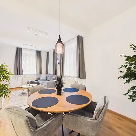 Stadtapartments Luna By Cosy Homes شقة *